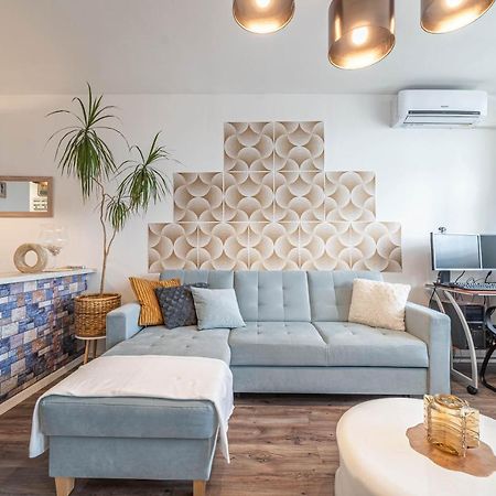 Pastelle Apartment With Own Parking Place Budapest Exteriör bild