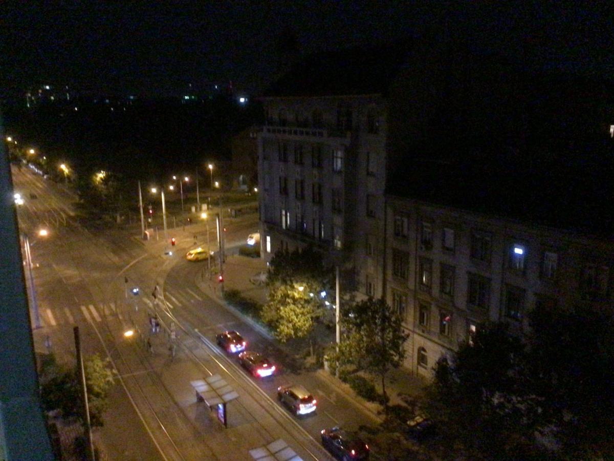 Pastelle Apartment With Own Parking Place Budapest Exteriör bild