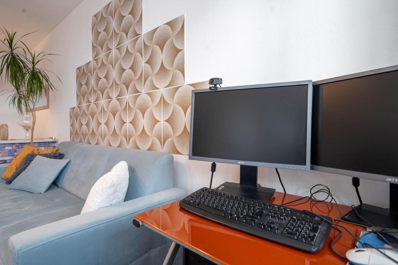 Pastelle Apartment With Own Parking Place Budapest Exteriör bild